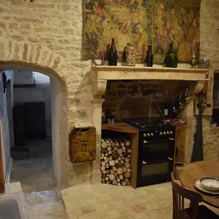 Apartman Insolite Le Logement Des Gardes De La Porte De Beaune Au Xviie Siecle Atypique