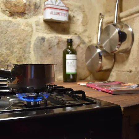 Insolite Le Logement Des Gardes De La Porte De Beaune Au Xviie Siecle Atypique Апартаменты