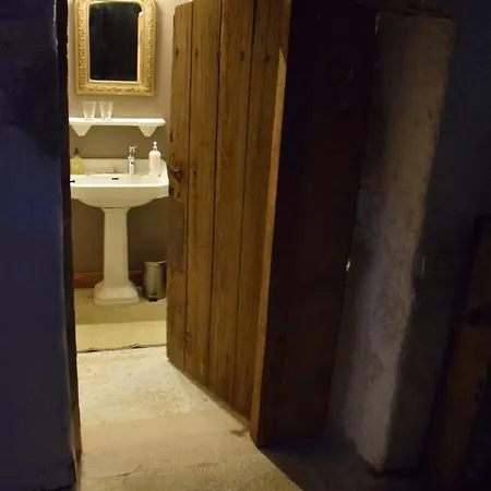 Insolite Le Logement Des Gardes De La Porte De Beaune Au Xviie Siecle Atypique *