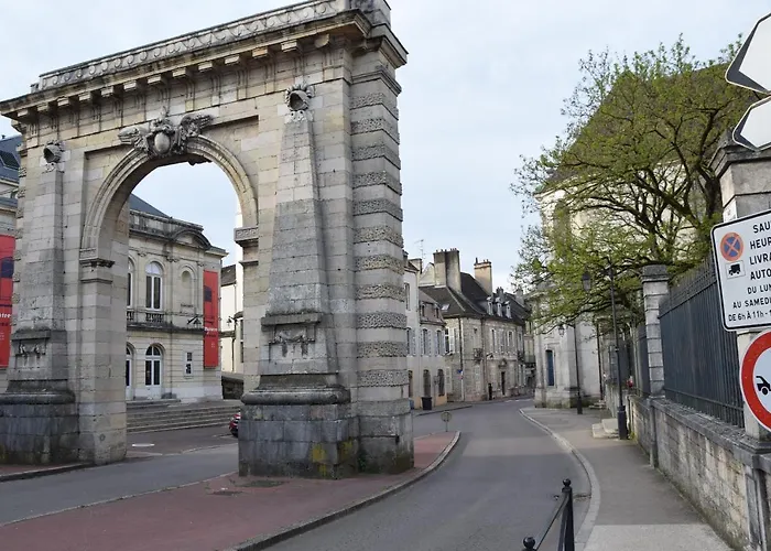 Le Logement Des Gardes De La Porte De Beaune Au Xviie Siècle Atypique Appartement