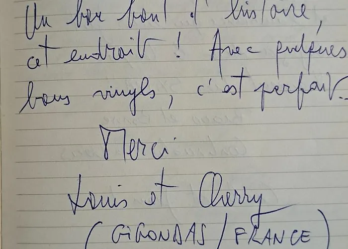 Insolite Le Logement Des Gardes De La Porte De Beaune Au Xviie Siecle Atypique * Beaune (Cote d'Or)