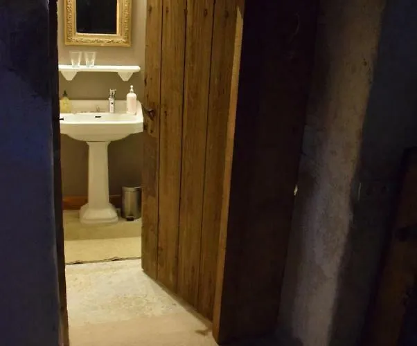 Insolite Le Logement Des Gardes De La Porte De Beaune Au Xviie Siecle Atypique *